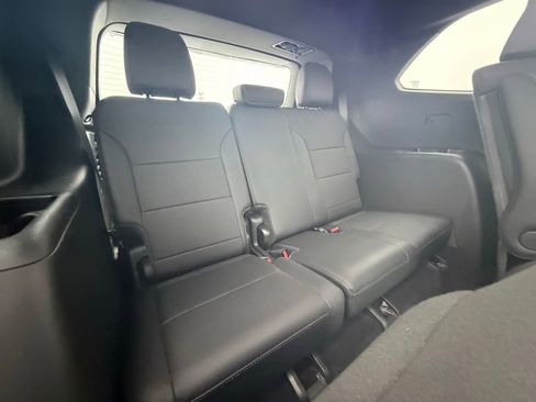 Used 2025 Buick Enclave Preferred image 35