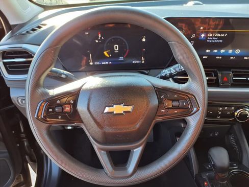 Used 2025 Chevrolet TrailBlazer LT image 13