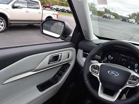 New 2026 Ford Explorer Active w/ Active Comfort Package image 21