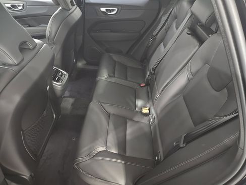 New 2026 Volvo XC60 B5 Ultra w/ Protection Package Premier image 21