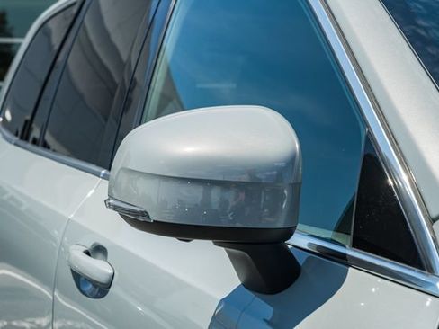 Certified 2024 Volvo XC90 T8 Plus w/ Protection Package Premier AWD/4WD image 15