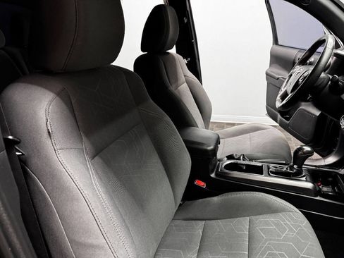 Used 2019 Toyota Tacoma TRD Off-Road image 52