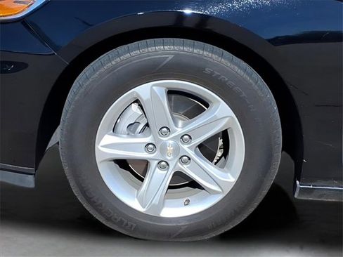 Used 2024 Chevrolet Malibu LT image 18