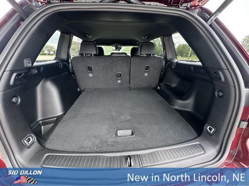 New 2025 Jeep Grand Cherokee Altitude image 6