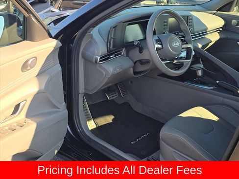 Used 2025 Hyundai Elantra Sport FWD image 9