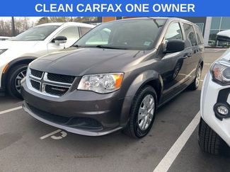 Used 2018 Dodge Grand Caravan SE w/ UConnect Hands-Free Group video 1