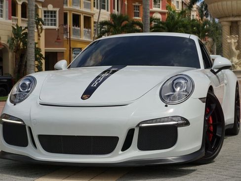 Used 2015 Porsche 911 GT3 RWD image 48