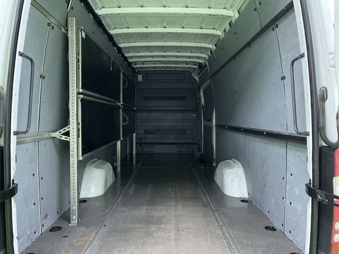 Used 2018 Freightliner Sprinter 2500 image 23