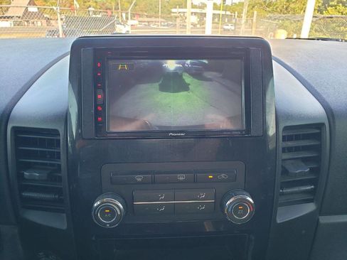 Used 2013 Nissan Titan SV w/ SV Value Truck Pkg image 18