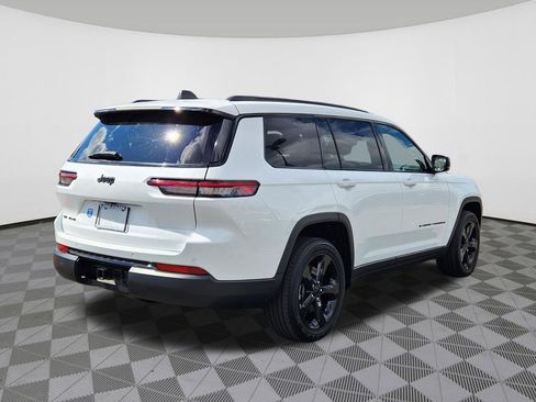 Used 2023 Jeep Grand Cherokee L Laredo AWD/4WD image 4