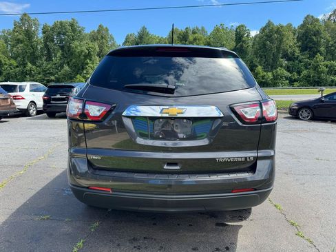 Used 2015 Chevrolet Traverse LS AWD/4WD image 5
