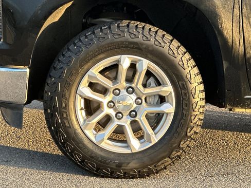 Used 2022 Chevrolet Silverado 1500 LT image 31