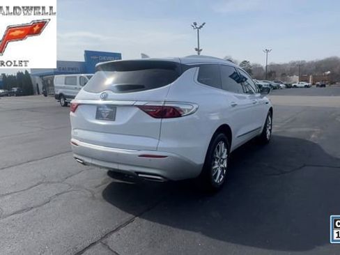 Used 2023 Buick Enclave Essence w/ Experience Buick Package image 8