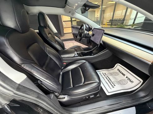Used 2018 Tesla Model 3 Mid Range image 31