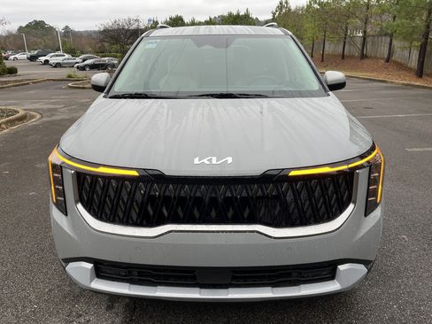 New 2026 Kia Carnival EX image 24