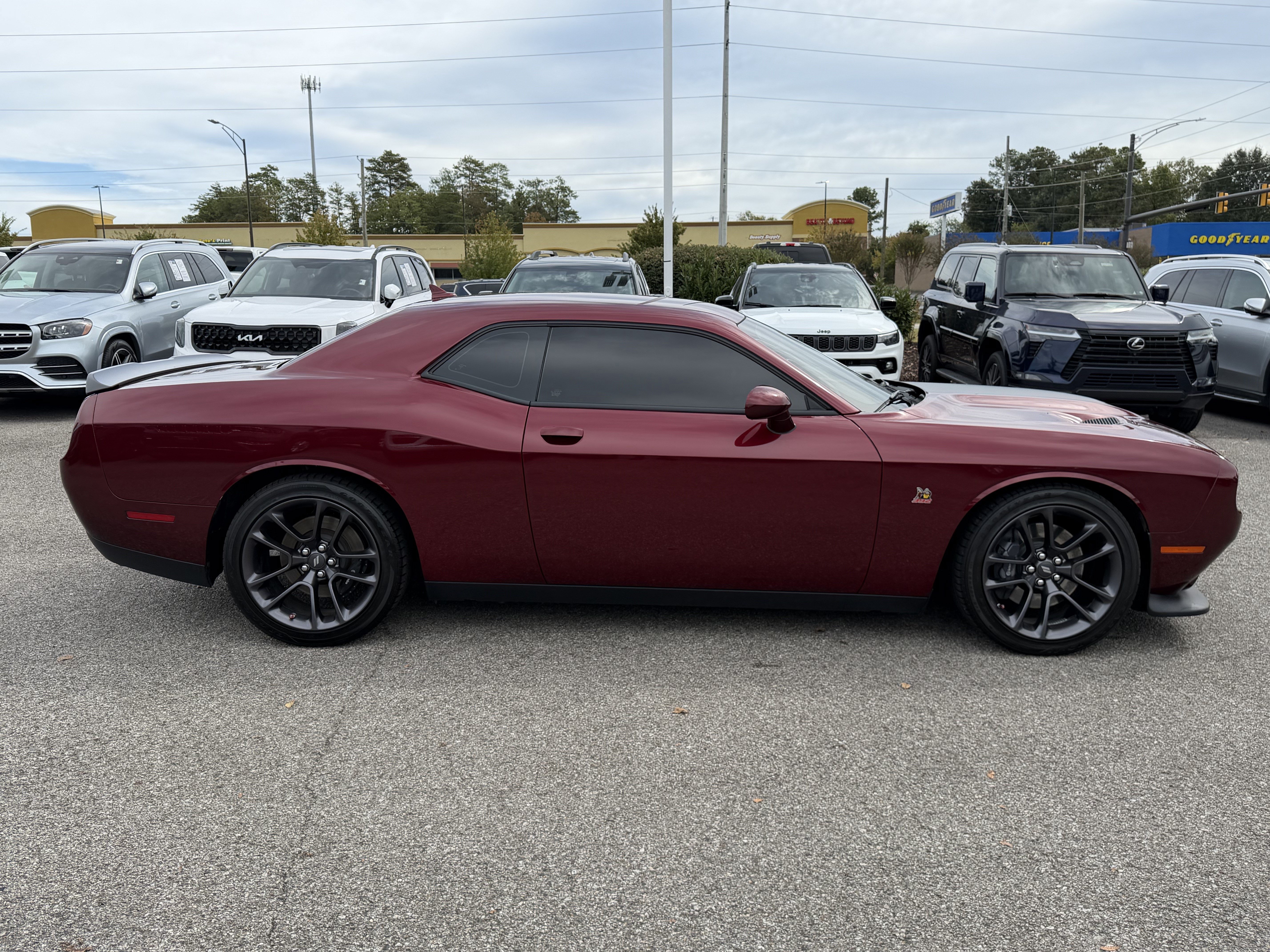 Used 2023 Dodge Challenger R/T Scat Pack RWD image 11