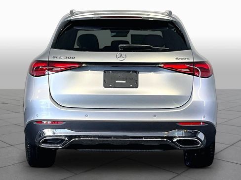 Used 2026 Mercedes-Benz GLC 300 4MATIC image 4