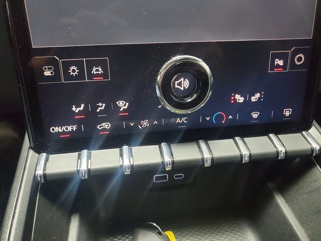 Used 2025 GMC Terrain Elevation AWD/4WD image 16