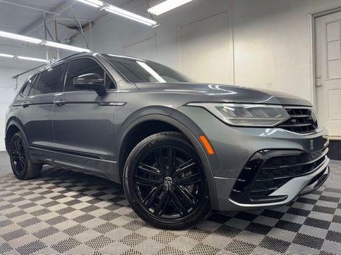 Used 2022 Volkswagen Tiguan SE R-Line FWD image 1