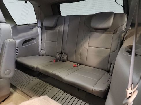 Used 2015 Chevrolet Tahoe LTZ AWD/4WD image 12