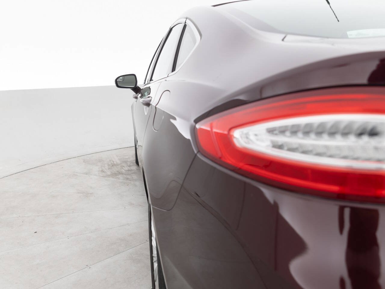 Used 2013 Ford Fusion SE FWD image 13