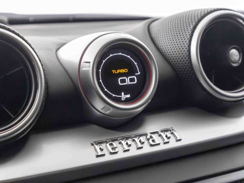 Certified 2016 Ferrari California T image 35