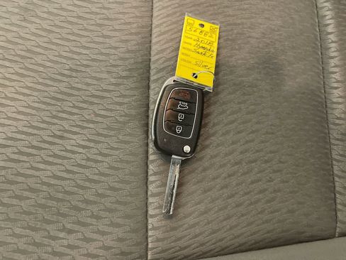Used 2018 Hyundai Santa Fe Sport AWD/4WD image 25