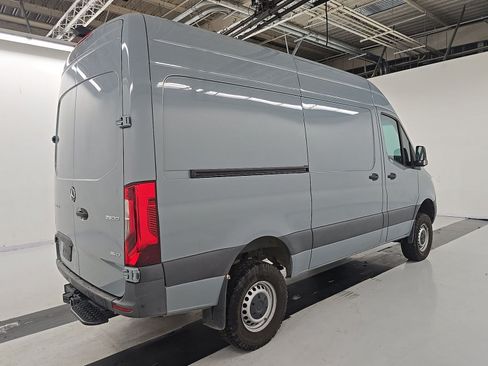 Used 2024 Mercedes-Benz Sprinter 2500 image 2