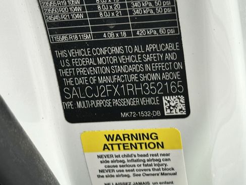 Used 2024 Land Rover Discovery Sport S image 17