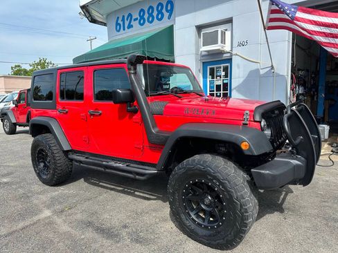 Used 2016 Jeep Wrangler Unlimited Sport AWD/4WD image 4