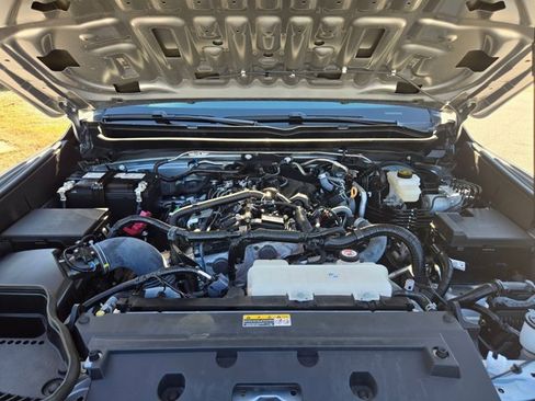 Used 2025 Toyota Tacoma TRD Off-Road image 31