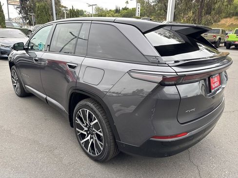 New 2025 Jeep Wagoneer S Limited image 7