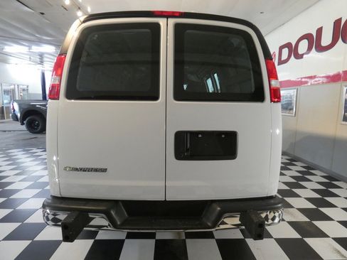 Used 2023 Chevrolet Express 2500 w/ Driver Convenience Package image 5
