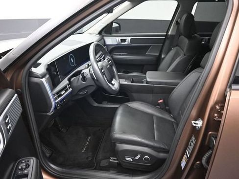 Used 2024 Hyundai Santa Fe Limited AWD/4WD image 9
