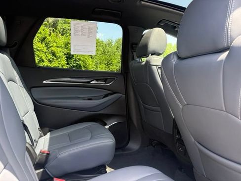Used 2024 Buick Enclave Essence w/ Experience Buick Package AWD/4WD image 17