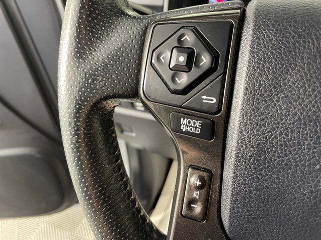 Used 2019 Toyota 4Runner TRD Off-Road AWD/4WD image 14