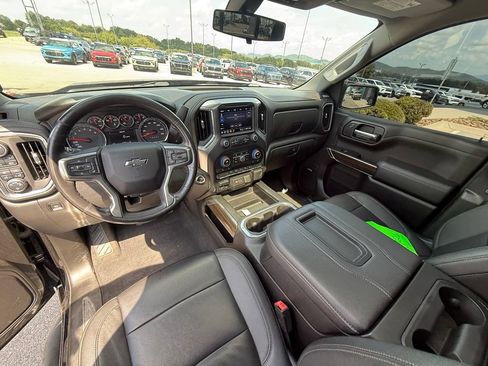 Used 2022 Chevrolet Silverado 1500 RST w/ Convenience Package II AWD/4WD image 8