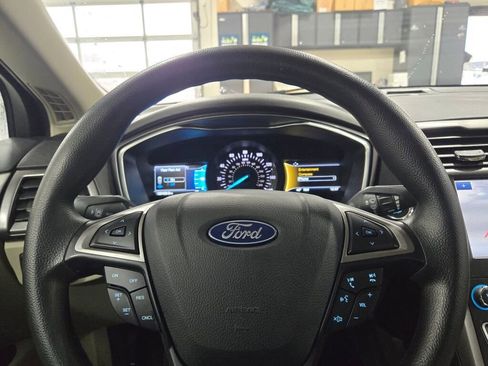 Used 2020 Ford Fusion SE image 35