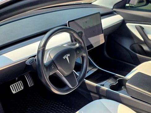 Used 2019 Tesla Model 3 RWD image 12