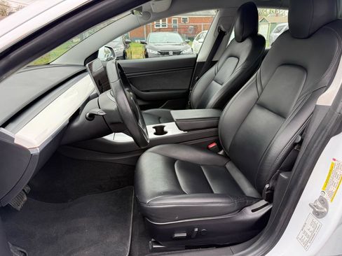 Used 2019 Tesla Model 3 Long Range RWD image 2
