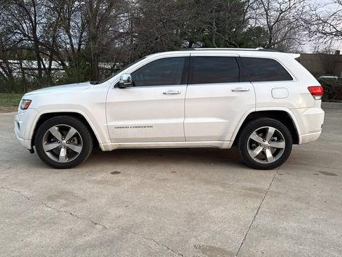 Used 2014 Jeep Grand Cherokee Overland image 3
