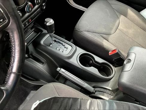 Used 2017 Jeep Wrangler Unlimited Sport w/ Quick Order Package 24S AWD/4WD image 16