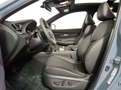 New 2025 INFINITI QX50 Sport image 11