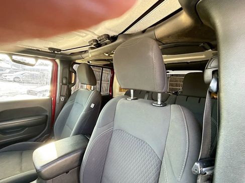 Used 2021 Jeep Wrangler Unlimited Sport image 22