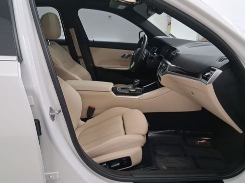 Used 2021 BMW 330i Sedan w/ Convenience Package image 33