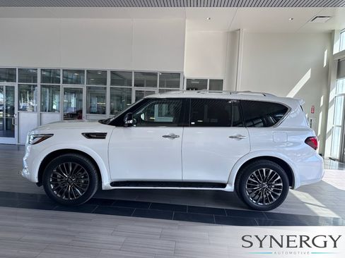 Used 2024 INFINITI QX80 Premium Select w/ All-Season Package AWD/4WD image 12