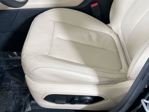 Used 2023 Jeep Grand Cherokee Limited image 18