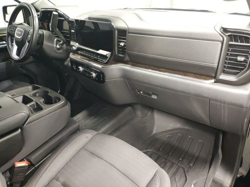 Used 2022 GMC Sierra 1500 Elevation AWD/4WD image 8