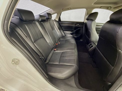 Used 2019 Honda Accord Touring image 29