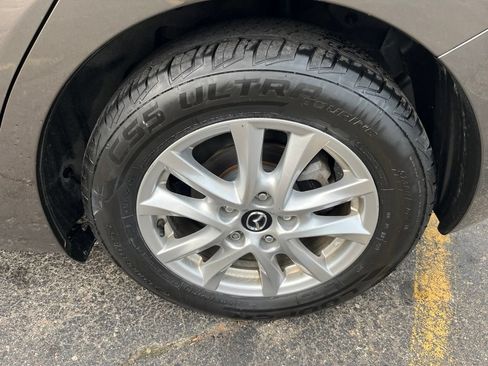 Used 2016 MAZDA MAZDA3 i Touring w/ Popular Equipment Package FWD image 11